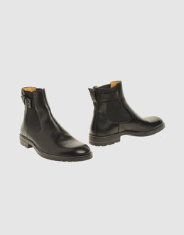 GUCCI Men FOOTWEAR Ankle boots on YOOXCOM