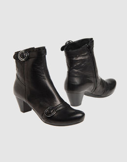 VIC - CHAUSSURES - Bottines sur YOOX.COM