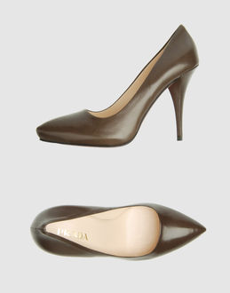 PRADA - CHAUSSURES - Escarpins avec plateau sur YOOX.COM