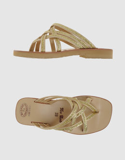 RENATO L'ARTIGIANO - CHAUSSURES - Tongs - sur YOOX.COM