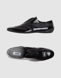 MOSCHINO - Men - FOOTWEAR - Slip-on sneakers on YOOX.COM