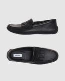 Compara precios y productos Moschino - calzado - mocasines en yoox.com