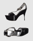 Confronta prezzi Casadei - calzature - sandali con plateau su yoox.com
