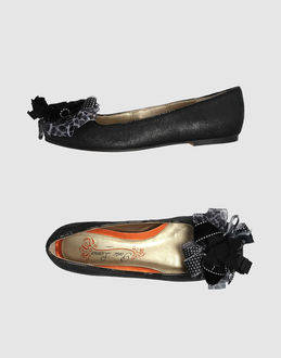 Poetic Licence   Ballerines