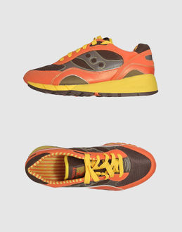 SAUCONY