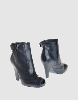 VIC MATIE' - SCHUHE - Stiefeletten - bei YOOX.COM