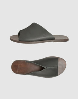 LACOSTE - FOOTWEAR - Clog sandals - on YOOX.COM