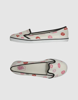 VANS - SCHUHE - Slip On Sneakers - bei YOOX.COM