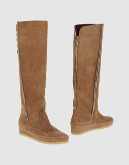 SUZIEMAS - SCHUHE - Stiefel mit Absatz - bei YOOX.COM