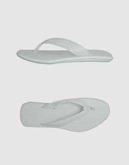 PUMA - CHAUSSURES - Tongs - sur YOOX.COM
