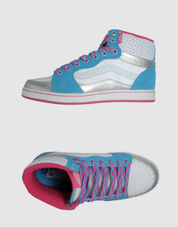 VANS - SCHUHE - Hochgeschlossener Sneakers - bei YOOX.COM