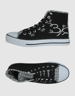 BRITISH KNIGHTS - SCHUHE - Hochgeschlossener Sneakers - bei YOOX.COM
