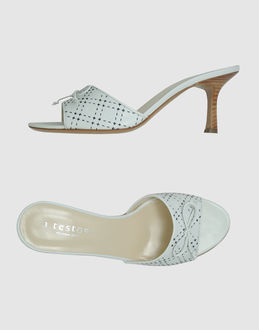 A.TESTONI - SCHUHE - Sandalen mit Absatz - bei YOOX.COM