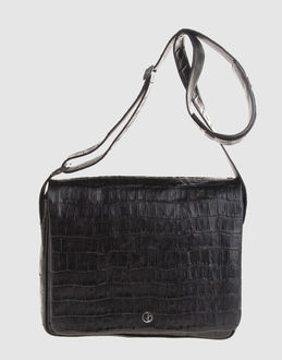 Giorgio armani sacs sacs moyens en cuir