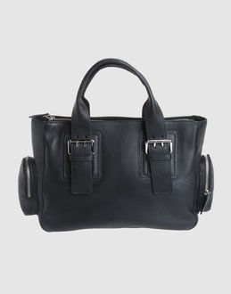 Web market place, le comparateur de prix du web: Furla   Sacs moyens en cuir