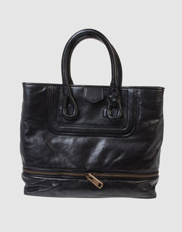 DEREK LAM 