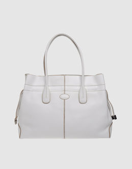Mod�le en cuir blanc