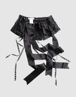 G�rtel - F�R - - BLUMARINE -
