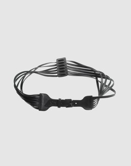 G�rtel - F�R - - C�N�C� COSTUME NATIONAL -