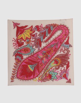 1970 Genuine Wear Foulards