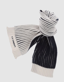 C.P. COMPANY - ACCESSORI - Sciarpe - su YOOX.COM
