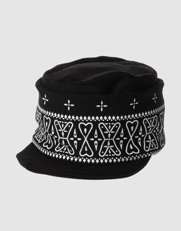 UNRIVALED THE MOST ANARCHIC - ACCESSORI - Cappelli - su YOOX.COM