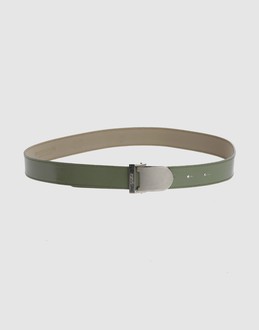 Metallic buckle closure -