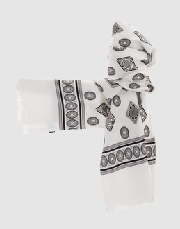 Confronta prezzi J. lindeberg accessori sciarpe su yoox.com