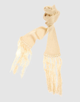 Light-weight knit - Lam? - Fringe -