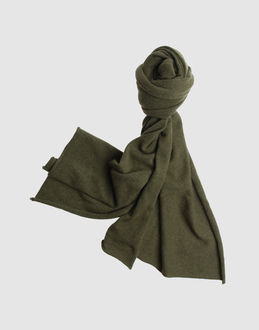 Confronta prezzi East accessori sciarpe su yoox.com