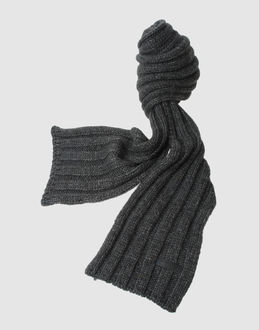 Confronta prezzi D&g accessori sciarpe su yoox.com