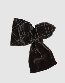 Confronta prezzi Giorgio armani accessori sciarpe su yoox.com