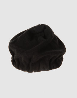 Confronta prezzi Jucca accessori cappelli su yoox.com