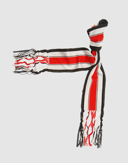 GUCCI - Women - ACCESSORIES - Scarves on YOOX.COM