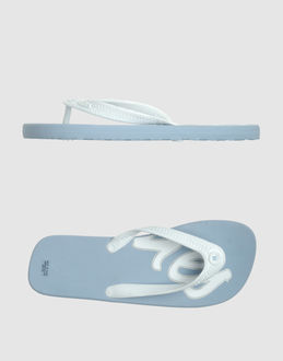 ETNIES - MODE DE PLAGE - Sandales de plage sur YOOX.COM