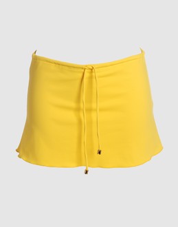 Pin up stars mode de plage surmaillots