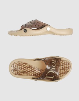 CHRISTIAN DIOR - MODE DE PLAGE - Sandales de plage - sur YOOX.COM
