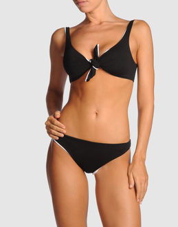 fisico-cristina-ferrari-swimwear-bikinis