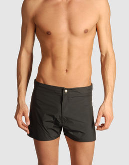 - mode de plage - caleçons de bain - sur yoox.com