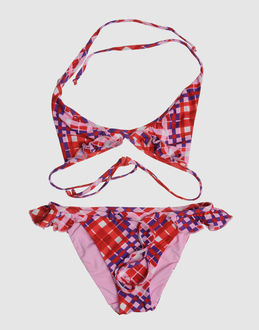 fisico-cristina-ferrari-swimwear-bikinis