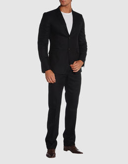 Confronta prezzi Costume national homme abiti abiti su yoox.com