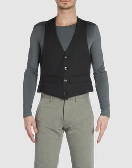  - costumes - gilets - sur yoox.com