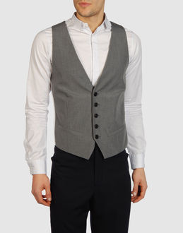  - costumes - gilets - sur yoox.com