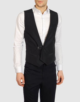  - costumes - gilets - sur yoox.com