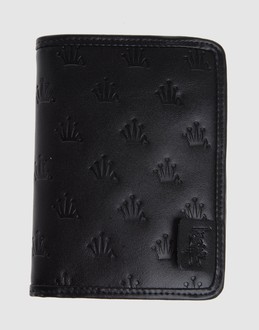 STUSSY - レディース - ギフト/贈り物 - 財布 on YOOX.COM