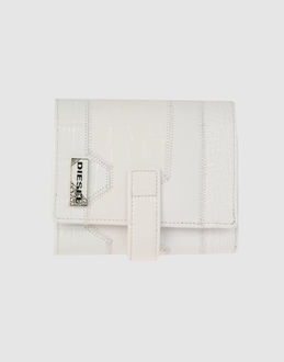 Web market place, le comparateur de prix du web: Diesel   Portefeuilles