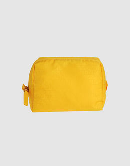 FENDI - BAGAGERIE - Trousses de toilette sur YOOX.COM