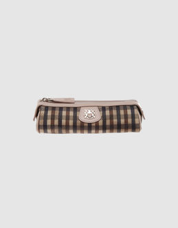 AQUASCUTUM - BAGAGERIE - Trousses de toilette sur YOOX.COM