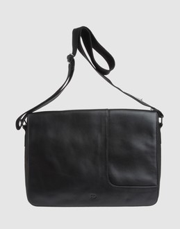 Techno fabric - Magnetic closure - External pocket - Internal zip pocket - Optional shoulder strap - Under-arm bags -