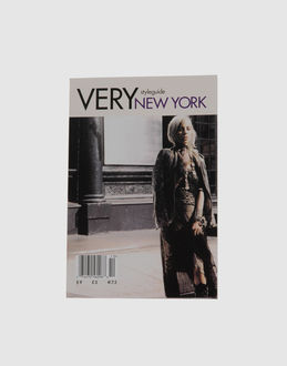 VERY UP & CO - LIBRI - LIFESTYLE - su YOOX.COM
